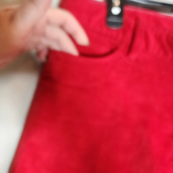 Banana Republic Red Corduroy pants. Size 31. - Picture 15 of 16